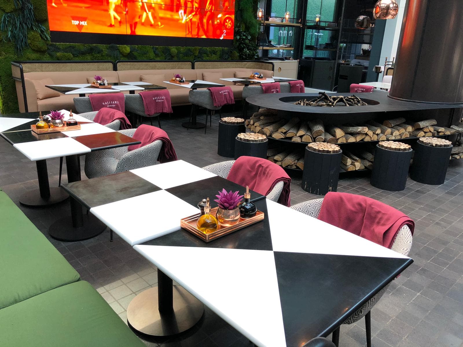 Galliard Brasserie - Interior Design